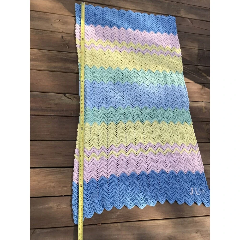 Handmade vtg crochet